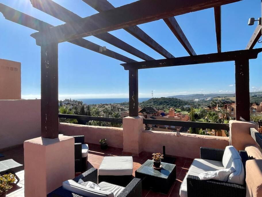 Schoenes Penthouse Mit Meerblick Pura Vida Bahia de Casares Exterior photo