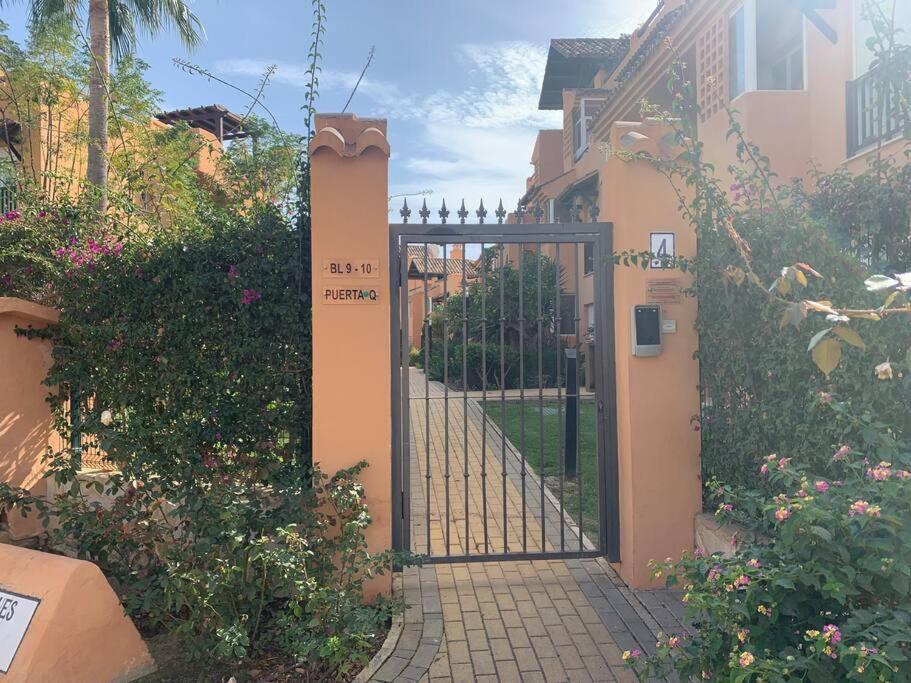 Schoenes Penthouse Mit Meerblick Pura Vida Bahia de Casares Exterior photo